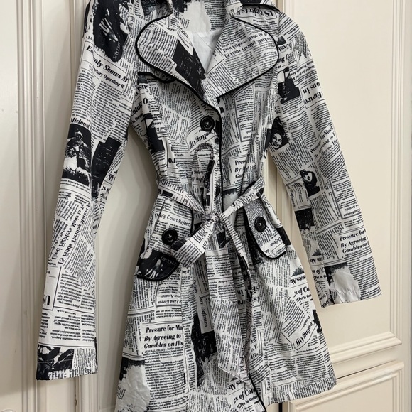 Boutique Belle Australian Art Clothing Newspaper Print Trench Coat Size 10 - Picture 8 of 16